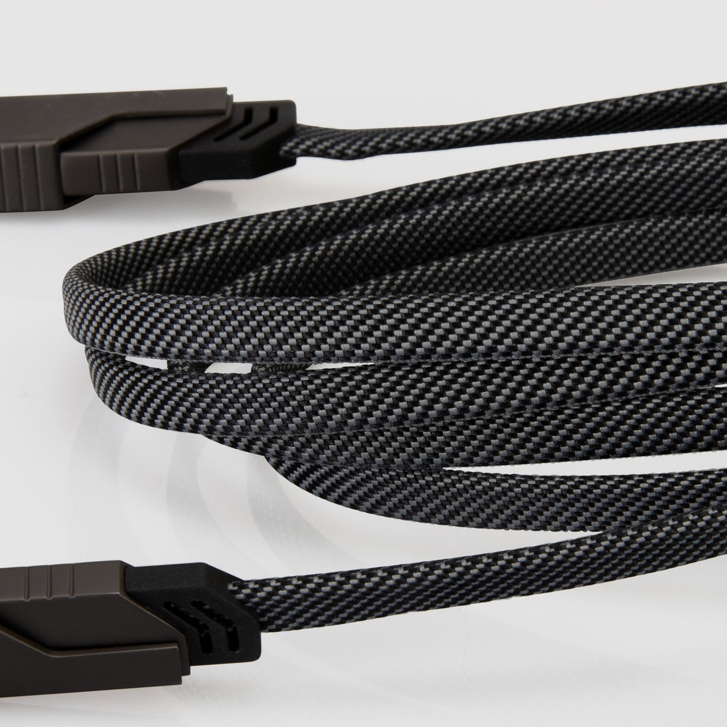 INGENIO Quantum Universal Charging and Data Cable