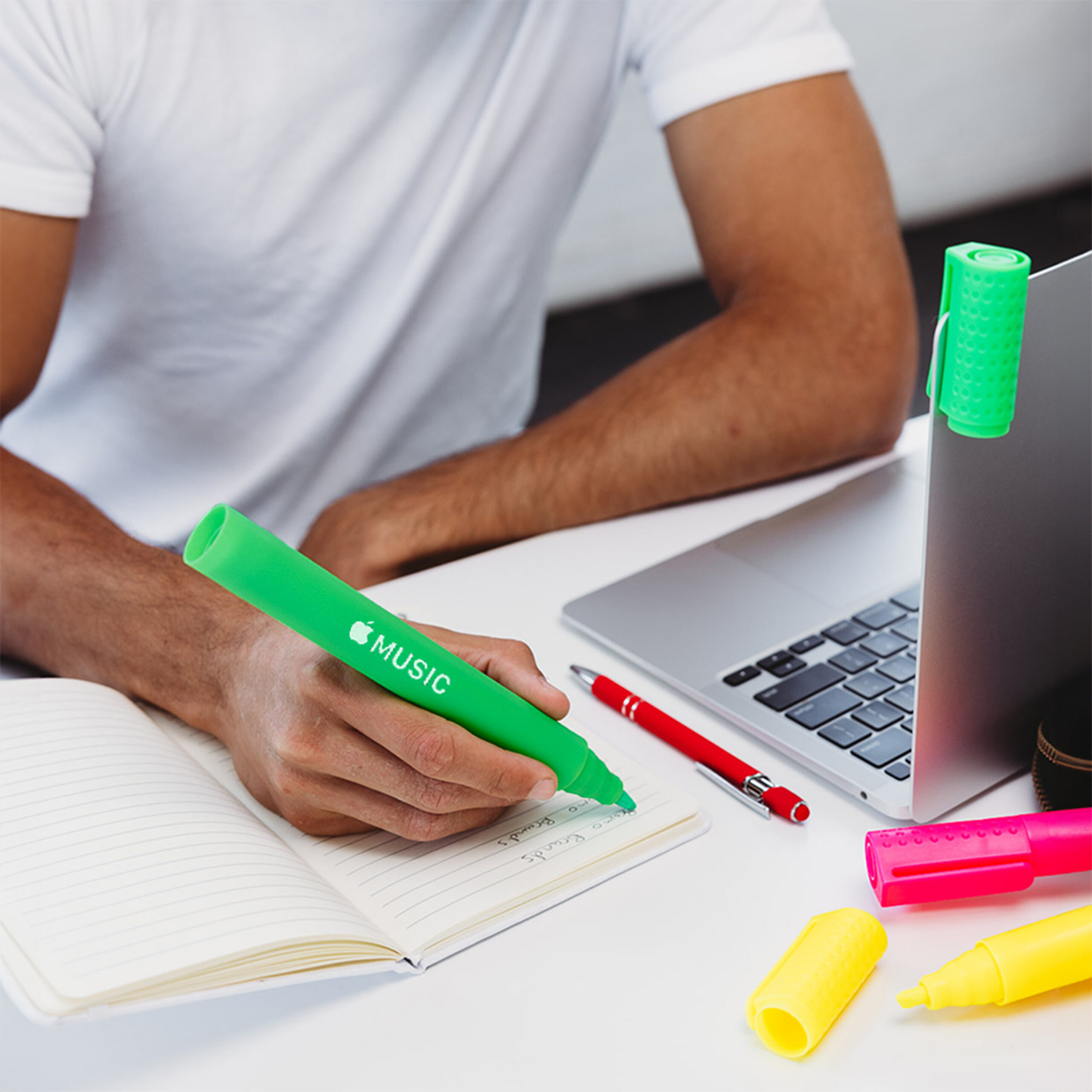 La Guardia Scented Jumbo Highlighters