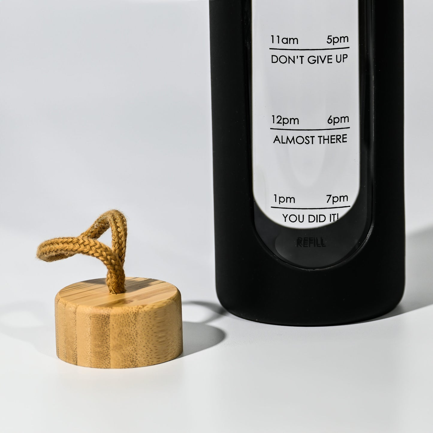 Arlo 1L Glass Water Bottle